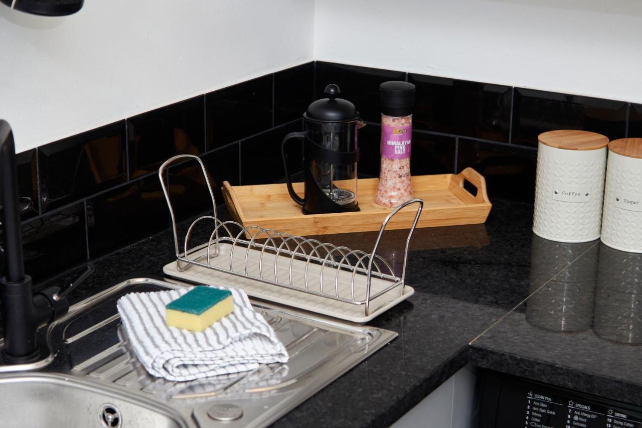Stunning Two Bedroom Apartment By Purestay Short Lets & Serviced Accommodation Warwickshire With Parking Стретфорд-на-Ейвоні Екстер'єр фото