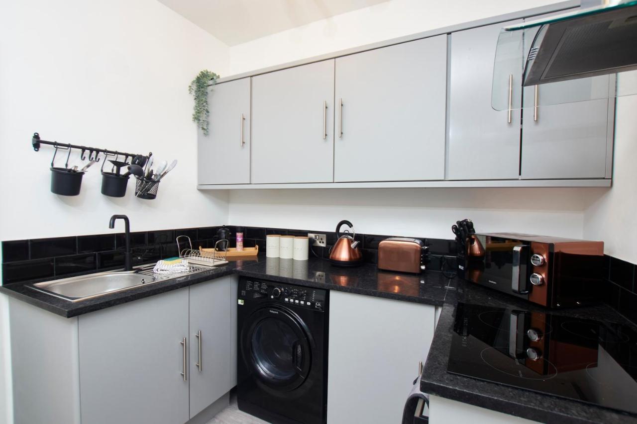 Stunning Two Bedroom Apartment By Purestay Short Lets & Serviced Accommodation Warwickshire With Parking Стретфорд-на-Ейвоні Екстер'єр фото